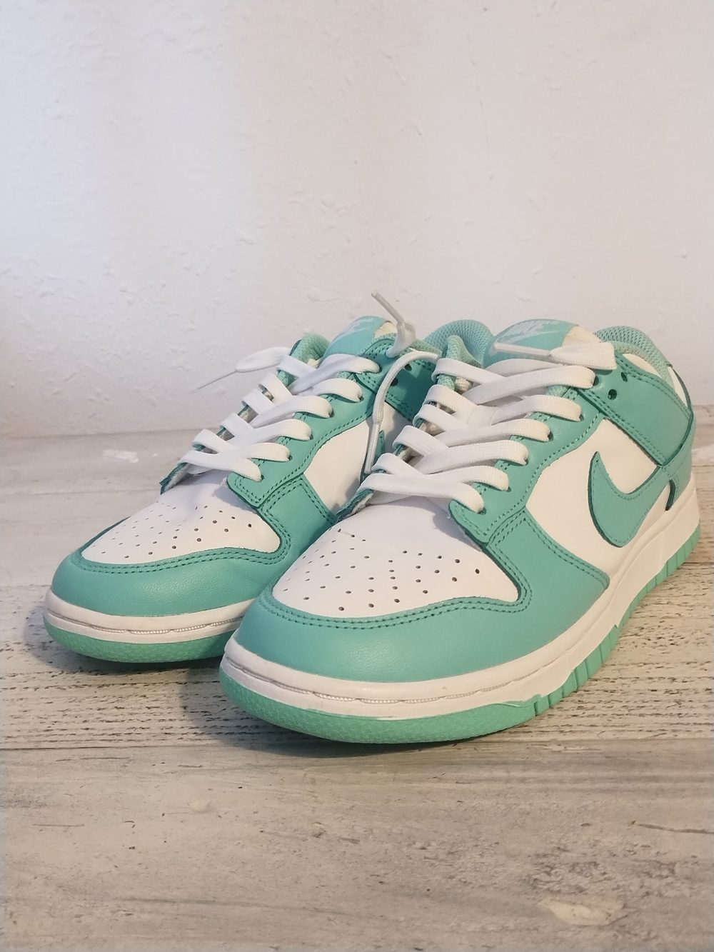 Nike Dunk Low Green Glow Women's Size 6.5 Pre-owned Sneakers DD1503-105